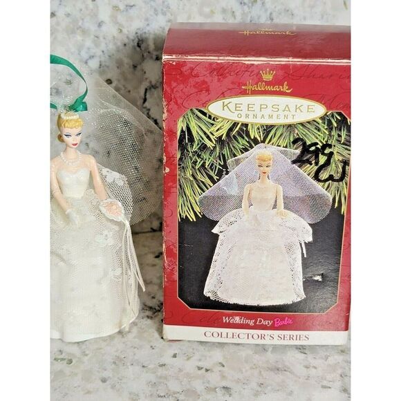 Hallmark "Wedding Day" Barbie Keepsake Ornament 1997 Vintage in Original Box - Picture 3 of 5